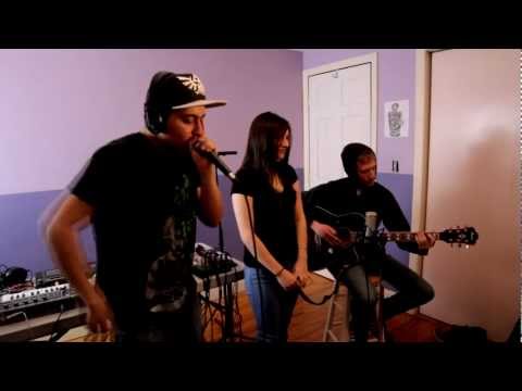 Echoes-JFlo-Raina Bee-John Dianora-Beatbox, Guitar and Singing improvised Jam session