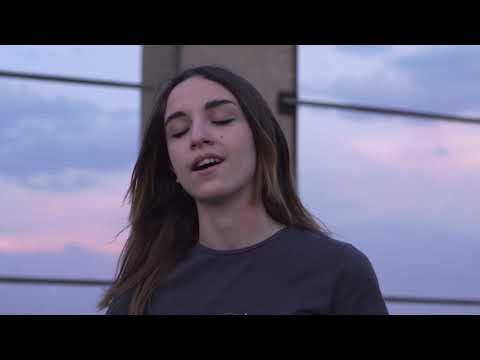 Tristicis - De la cama al sofá