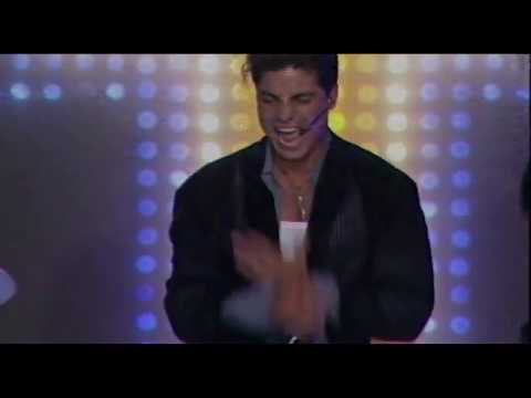 Videoclip de Solo Traigo Mi Ritmo — Chayanne