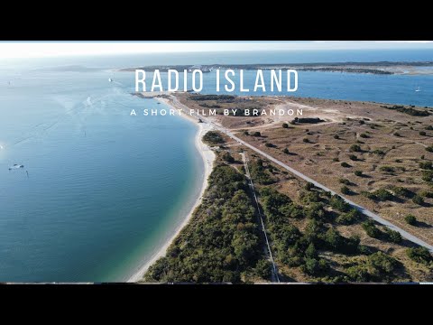 Radio Island - 4k