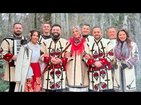 Vest Music și Colindătorii - Doamne sfânt în astă seară 🎄🙏🏼