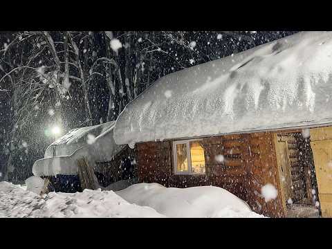 LOG CABIN IS COVERED IN SNOW! Living in a Big Log Cabin During a Snowfall.