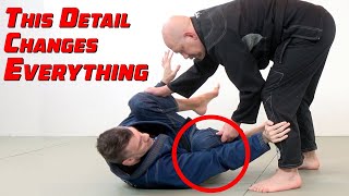 Elbow-Knee Connection Guard Retention