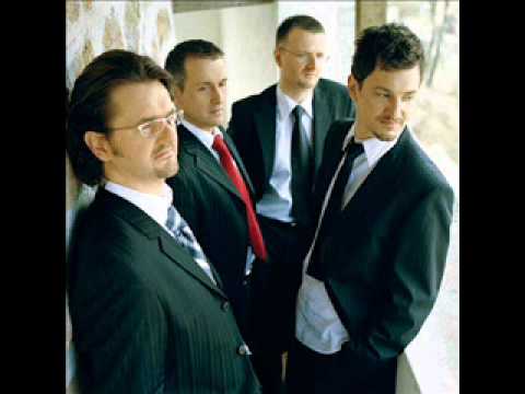 Slapovi-Črnolaso Dekle