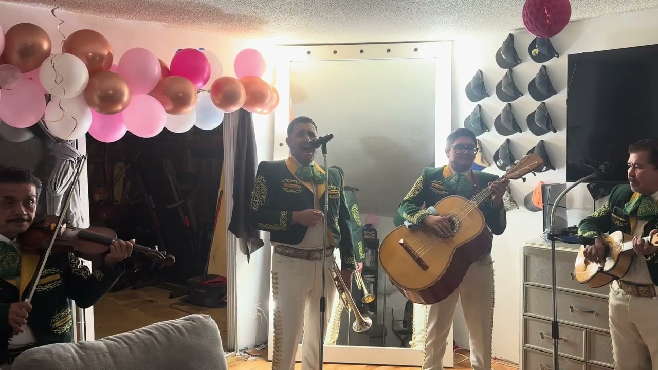 Promotional video thumbnail 1 for Mariachi Juvenil Atotonilco