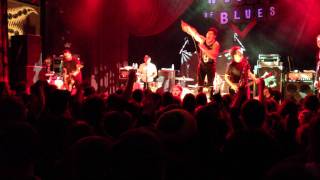 Hit The Lights - Breathe In (Live House of Blues)