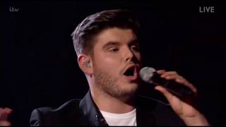 LLOYD MACEY STUNS With His ELTON JOHN Cover Of 'DON'T LET THE SUN GO DOWN ON ME'