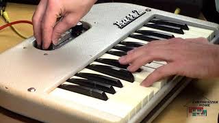 Video thumbnail for HOHNER BASS 2 (1960's) by Synthesizer Home