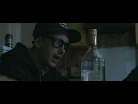 FÖLDALATTI MOZGALOM - Egy öngyilkos naplója