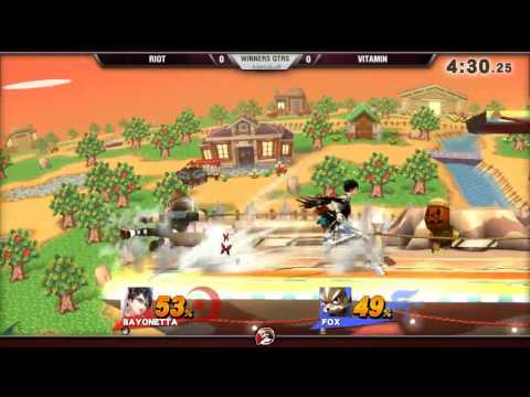 VS Weekly 5/12/16 - Winners Qtrs - Riot (Bayonetta) vs. Vitamin (Fox) - Smash 4