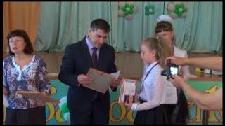 Максим ПЕТРОВ председатель совета отцов города посетил торжественную линейку