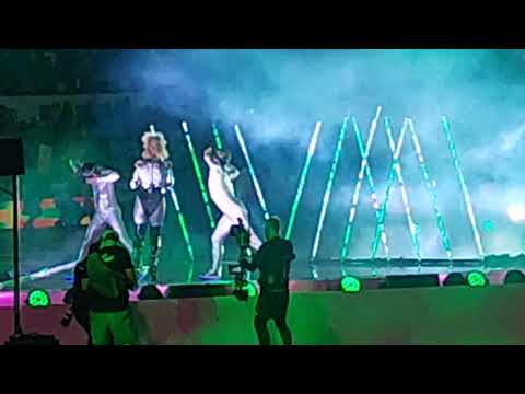 Connie Mitchell performs UFO @ Sydney Cricket Ground