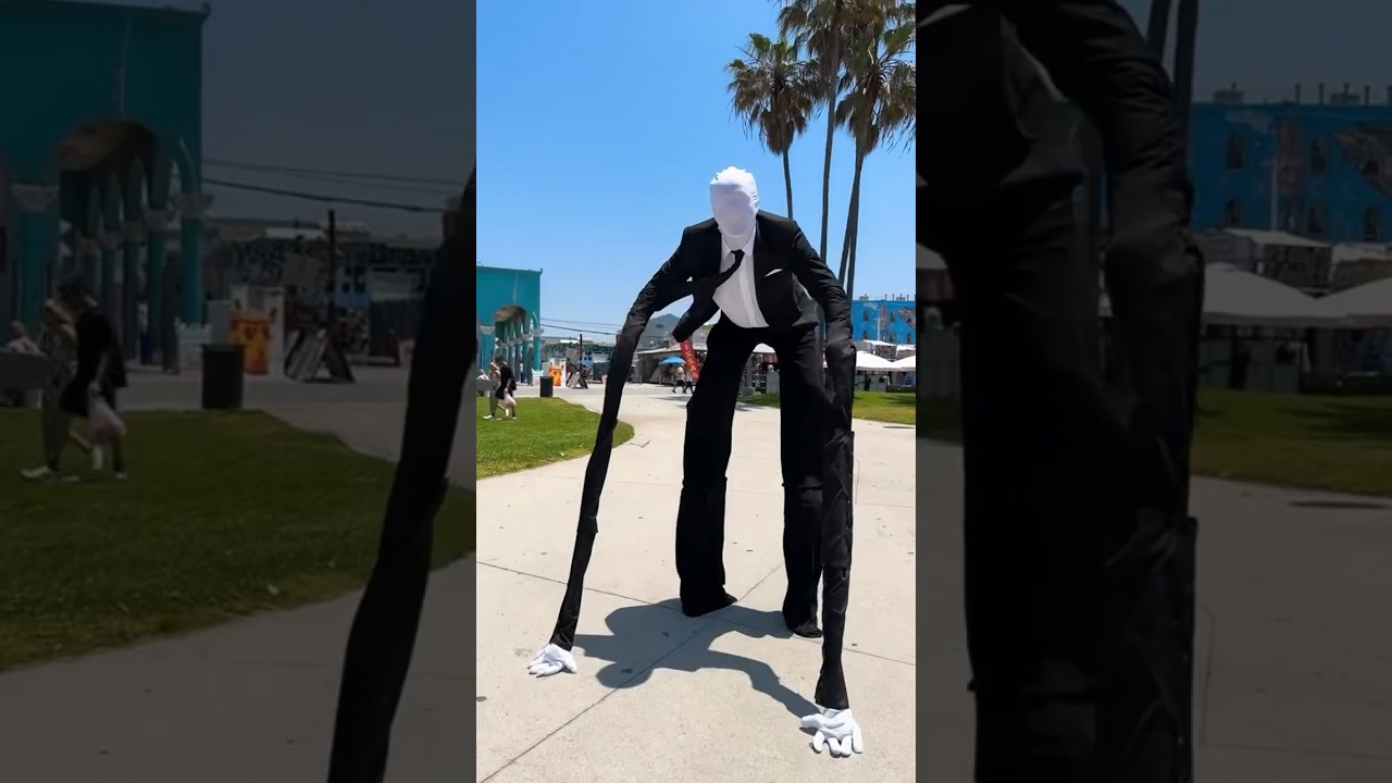 SLENDERMAN is at the BEACH!! 🕷️😱 #shorts