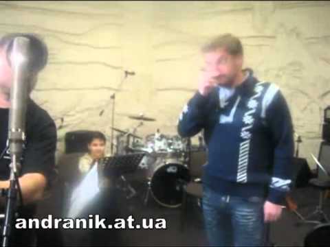 На репетиции  Андраник Алексанян и Александр Пономарев  Всего 20 секунд, но интересно!