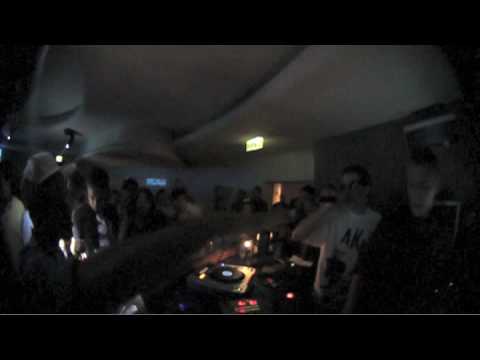 LARRY F - UFOJUGEND @ BRÜLLEFETISCH