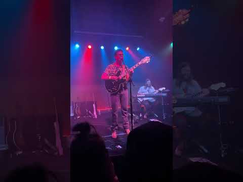 Friend for life medium build, live in Chicago 9/25/23￼