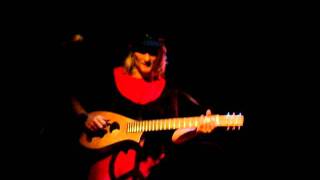 Jill Sobule sings Trains
