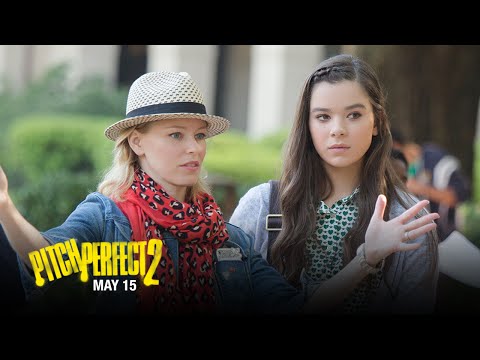 Pitch Perfect 2 - Featurette: "Elizabeth Banks - Directorial Debut" (HD)