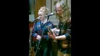 Gotye Acoustic Cover of( Somebody i used to know) by Charlie-Anne and Nick Felix