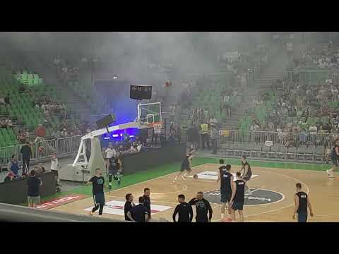 Mini Luka Doncic left hand Dunk at Warm Up Slovenia vs Great Britain