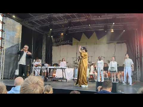 Mine & Orchester feat. Fatoni - "Romcom", live, Gollan Kulturwerft, Lübeck, 03.08.'23