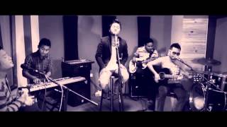 HelloRadio! ( previously known as White Noise)  - summer love (Acoustic live)