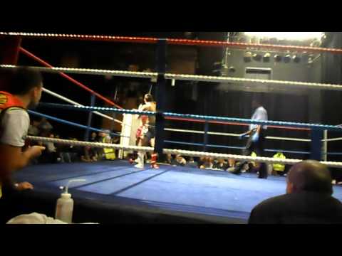 Reece thomson ISKA english title fight rnd 3