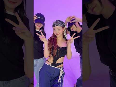 #ABCD with #MOMO & #MINA 🐰🐻🐧#TWICE #트와이스 #NAYEON #나연 #MOMO #모모 #MINA #미나