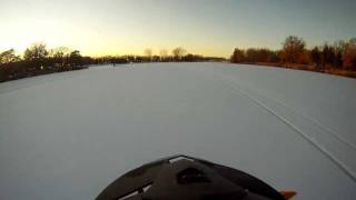 preview picture of video 'Ski Doo 800r lake wheelie'