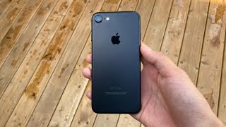 The 5 Year Old iPhone | iPhone 7 Review