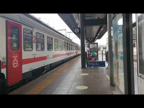 Treno Intercity 655 in arrivo a Milano Rogoredo