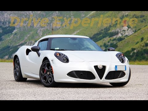 Alfa Romeo 4C full road review - Davide Cironi Drive Experience (SUBS)