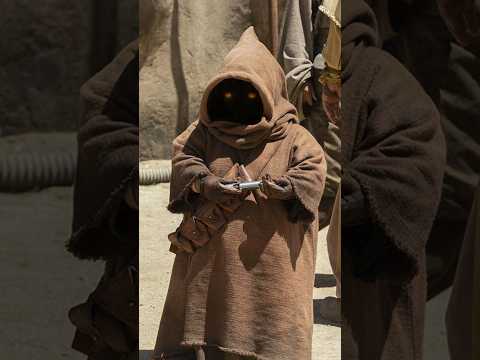 Jude Law, Jawa fanboy? #shorts #judelaw #starwars #skeletoncrew #tonightshow #jawa #jimmyfallon