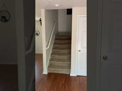 332 NE Carmen Pl property video