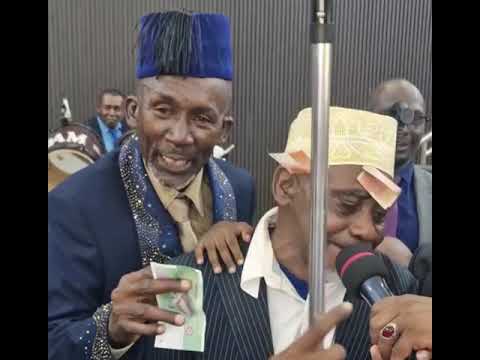 MOHAMED, L'AMI DE TOUT LE MONDE. LONGUE VIE ! C'EST "SUY"