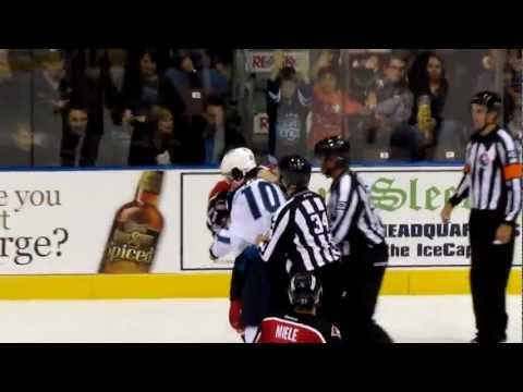 Chris Brown vs Spencer Machacek