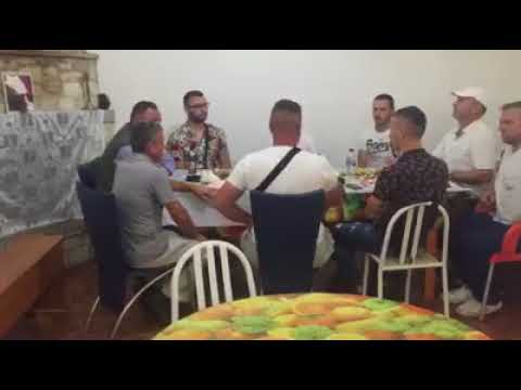 Labe Tavoline - Kenge labe grup te rinjsh - Vetem labe