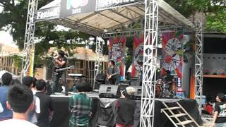 the brengsex - father fucker LIVE at FOS SMANSA Medan.MOV