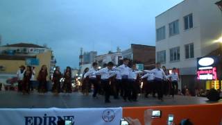 preview picture of video '23 Nisan Şenlikleri 75.yıl iöo 2/E sınıfı dans gösterisi'