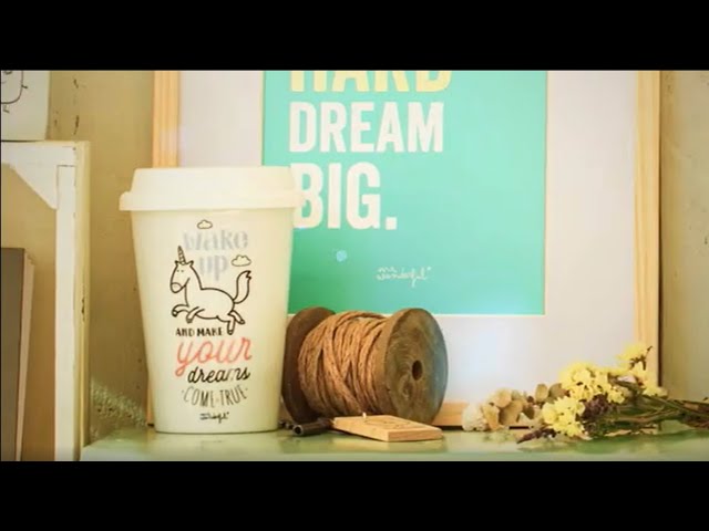 Vídeo relacionado con Mr. Wonderful Postal - Tienes un no sé qué que qué sé yo que