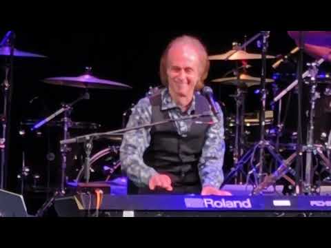 Thumbnail for Lovin Spoonful - Summer In The City (Live in St Louis 10-25-2025) by lovin' spoonful