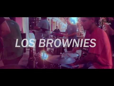 Los Brownies - I Shot The Sheriff (at Shrimp Bucket Mazatlán)