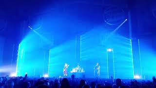 Haloo Helsinki - Beibi live Seinäjoki Areena 4.11.2017