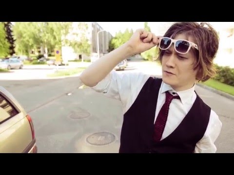 Rajan Takaa -  Mun Täytyy Elää (Video)