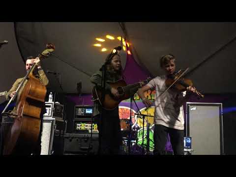 Billy Strings ft. CJ Neary LIVE