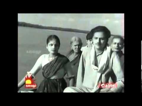 Aasaiye Alaipole..Naam ellam adhan mele