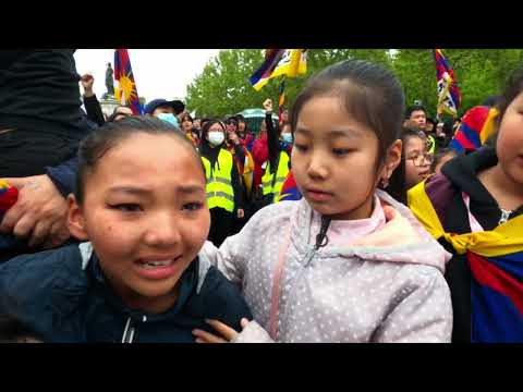 Xi Jingping arrived in France 🇫🇷 Tibetan protest in Paris.    #chinanews #china #paris #tiktok