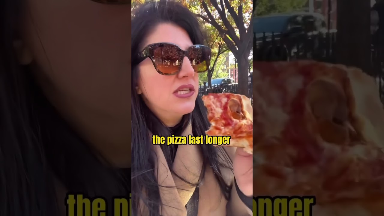 To fold your pizza, or not to fold? That is the question 🤔🍕