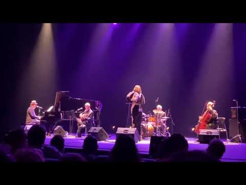 Roberta Sá e Daniel Jobim - Falando de Amor