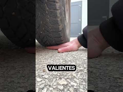 Mito del coche y la mano